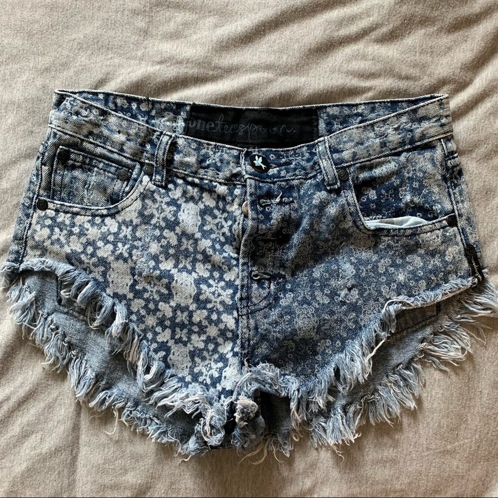 One Teaspoon Short-Shorts!